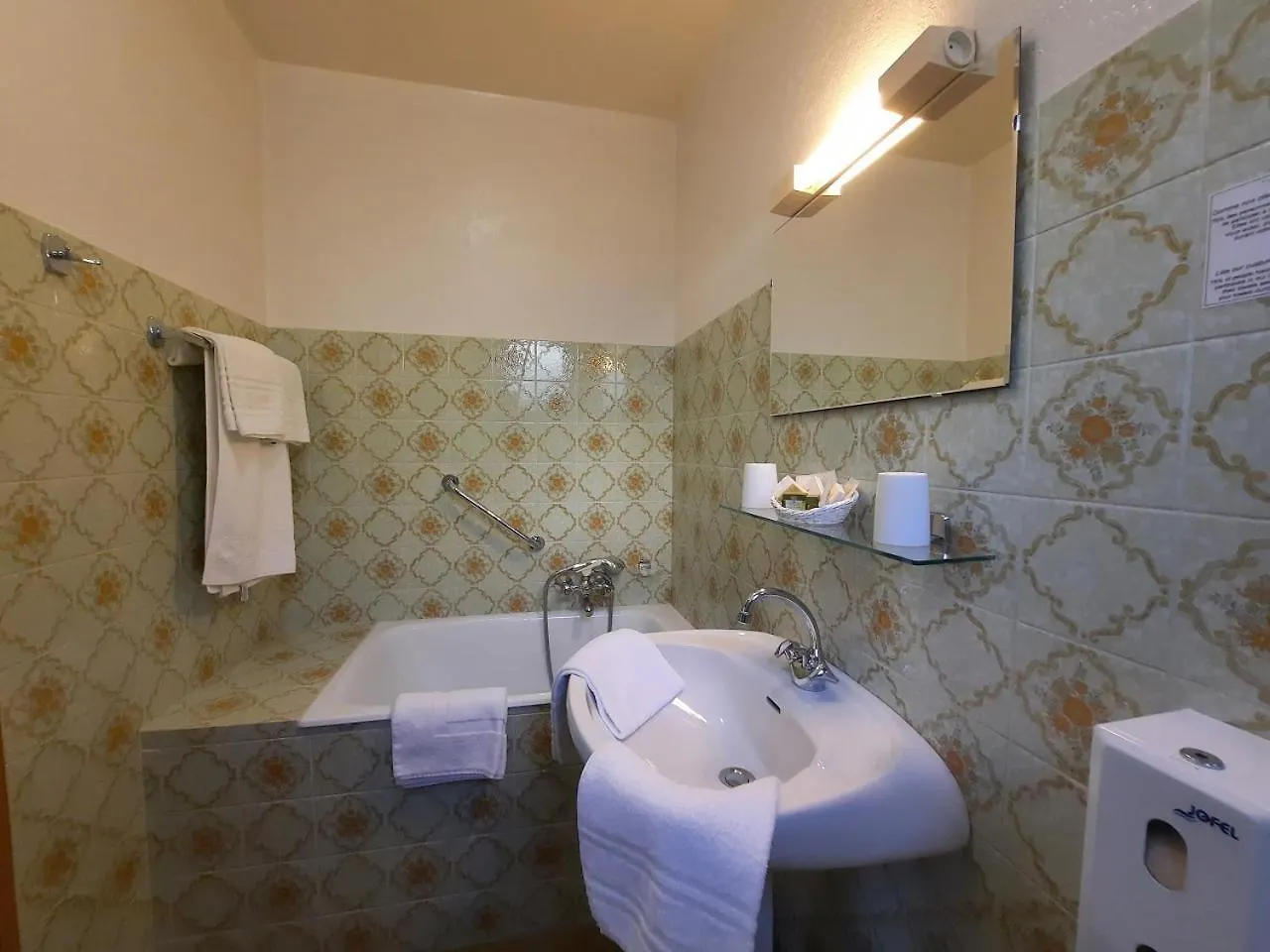 Hotel Les Triolets Chatel 2*,